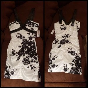 Black and White Floral Print (Never worn)
